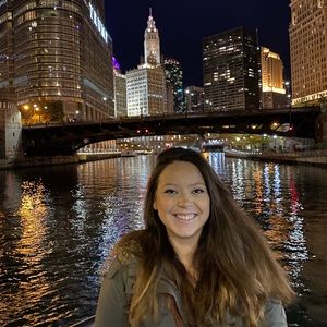 Meet your Posher, Emmanuelle